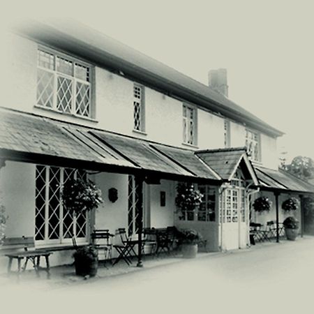 The Clytha Arms Otel Abergavenny Dış mekan fotoğraf