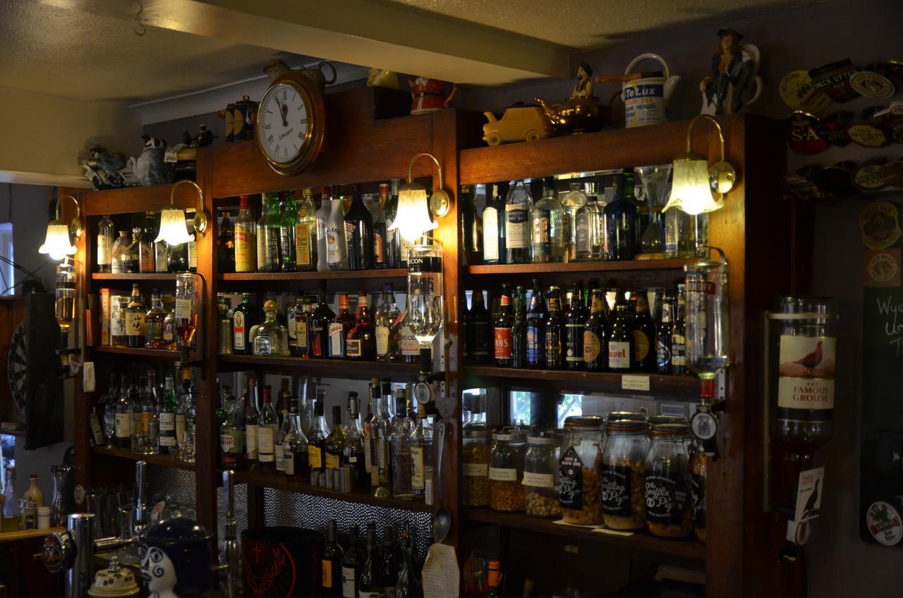 The Clytha Arms Otel Abergavenny Dış mekan fotoğraf