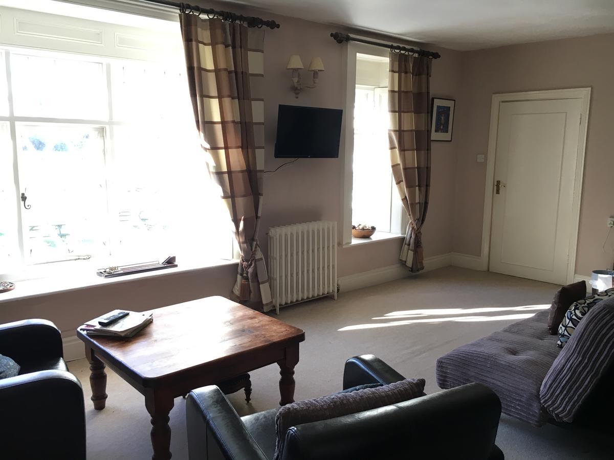 The Clytha Arms Otel Abergavenny Dış mekan fotoğraf